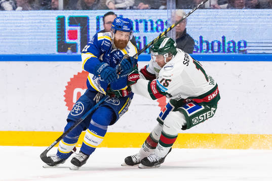 Leksands Mattias Ritola och Frölundas Anders Grönlund i