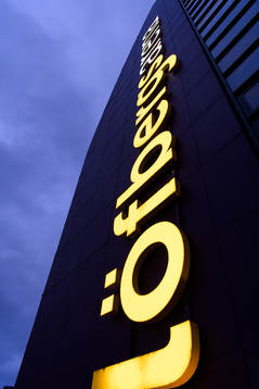 Exteriör över Löfbergs Arena