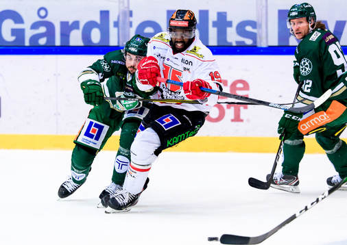 Färjestads Jens Westin och Örebros Daniel Muzito Bagenda