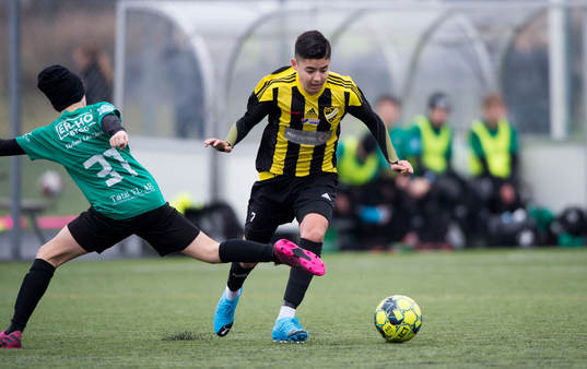 IFK Hässleholms Ali Reza Nazari i matchen i Vintercupen