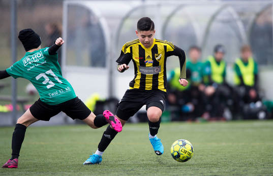 IFK Hässleholms Ali Reza Nazari i matchen i Vintercupen