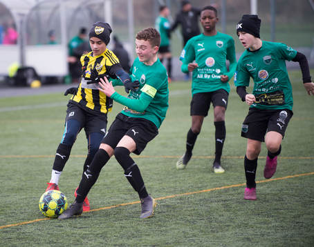 IFK Hässleholms Ali Reza Nazari i matchen i Vintercupen