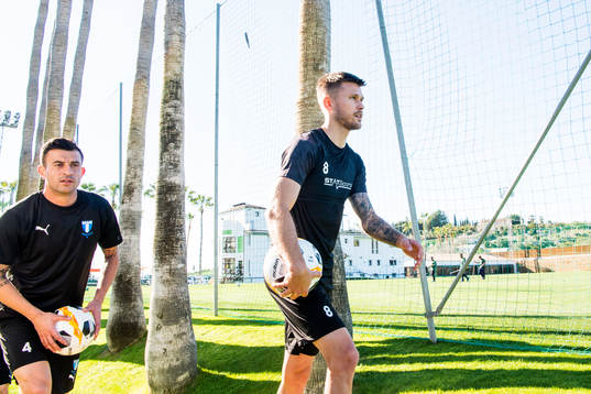 Behrang Safari och Arnór Traustason