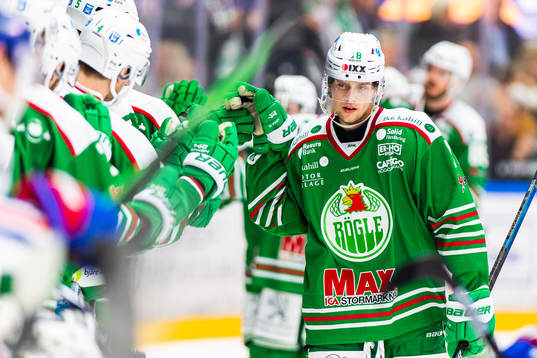 Rögles Dominik Bokk jublar