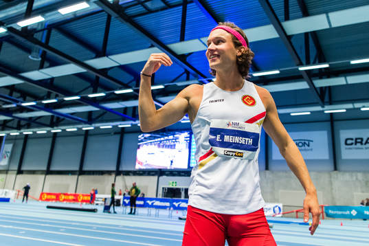 Even Meinseth of Norway celebrates winning the men’s 60