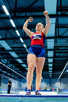 Lotta Flatum Fallingen of Norway competes to win women’s