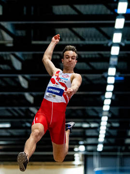 Ingar Kiplesund of Norway competes to win the men's long