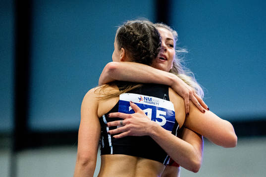 Martine Kolbeinshavn Hjørnevik and Isabelle Pedersen of