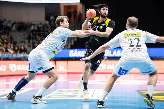 Redbergslids Oskar Ysander mot Sävehofs Pouya Norouzi