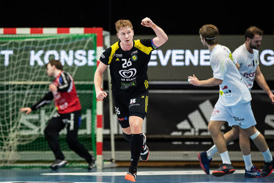 Sävehofs Jonathan Edvardsson jublar