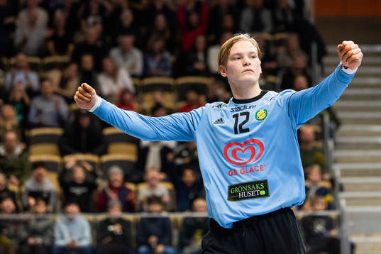 Sävehofs målvakt Simon Möller jublar