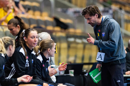 GT Söders tränare Vaggo Schölin reagerar