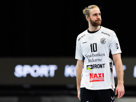 Guifs Rickard Åkerman deppar handbollsmatchen i