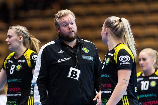 Sävehofs assisterande tränare Andreas Wallin och Emma