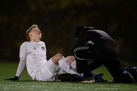 Kalmars Isak Jansson  har ont