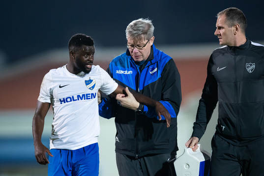 Maic Sema of Norrköping leaves the pitch due to injury