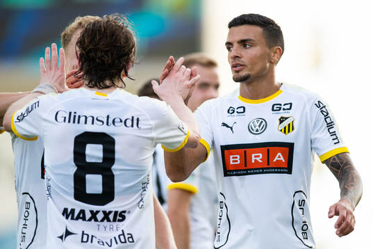 Erik Friberg and Ahmed Yasin of Häcken celebrates