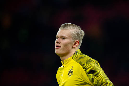 Erling Braut Haaland of Borussia Dortmund warms up