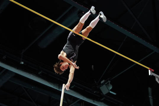 Armand Duplantis compete in the men’s pole vault