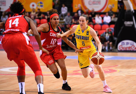 Mia Marie Langlois of Canada and Ellen Nyström of Sweden
