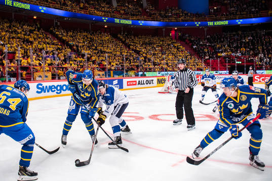 Dennis Everberg of Sweden and Robin Salo of Finland