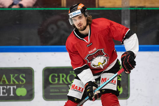 Malmö Redhawks Adam Brodecki innan ishockeymatchen i SHL
