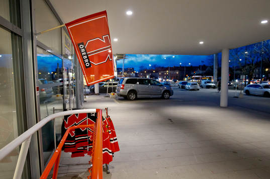 Örebros logotyp på en flagga