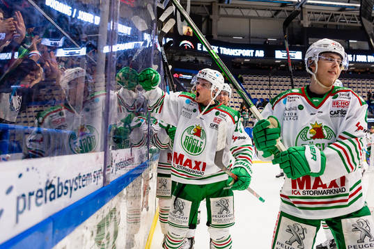 Rögles Simon Ryfors jublar