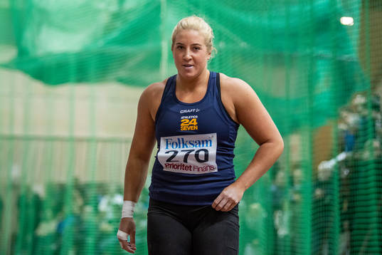 Fanny Roos, Athletics 24Seven SK i damernas kulstötning