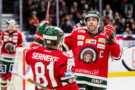 Frölundas Ryan Lasch och Joel Lundqvist jublar