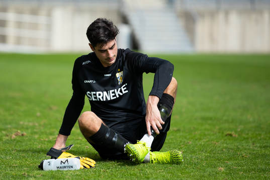 Tom Amos goalkeeper of IFK Göteborg look dejected the