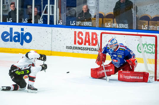 Oskarshamns målvakt Tex Williamsson och Malmö Redhawks