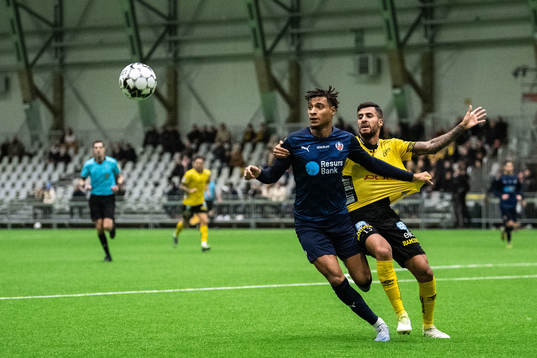 Helsingborgs Joseph Ceesay och Elfsborgs Rami Kaib