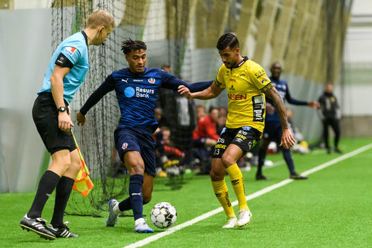 Helsingborgs Joseph Ceesay och Elfsborgs Rami Kaib