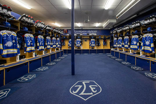 Leksands omklädningsrum redo innan ishockeymatchen i SHL