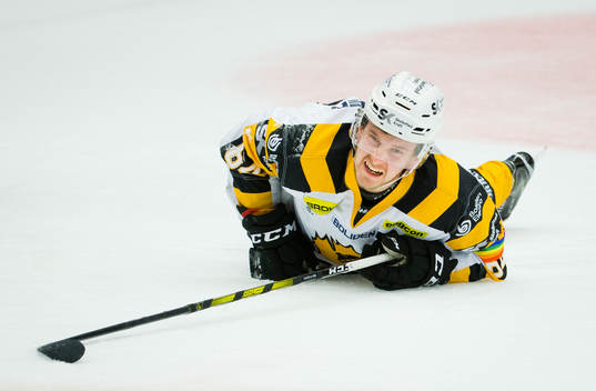 Skellefteås Jonathan Pudas har ont