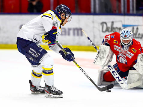 s Simon Önerud