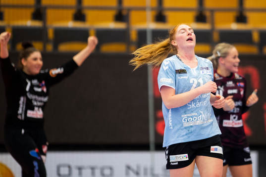 H65 Höörs Sofia Hvenfelt deppar medan Lugis målvakt