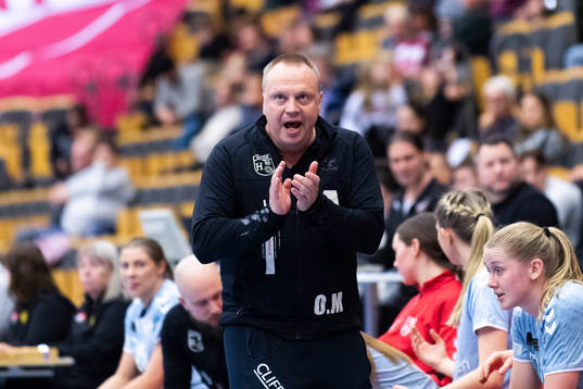 H65 Höörs tränare Ola Månsson jublar