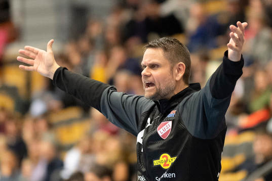 Lugis tränare Kenneth Andersson agerar