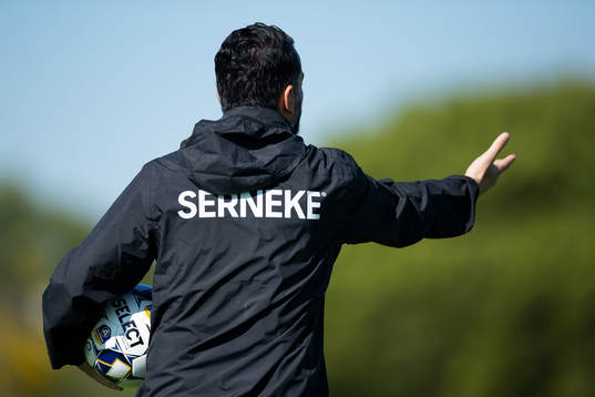 IFK Göteborgs tränare Poya Asbaghi