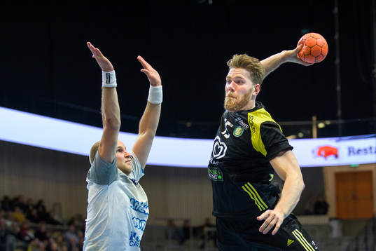 Hallbys Oskar Hedvall och Sävehofs William Bogojevic