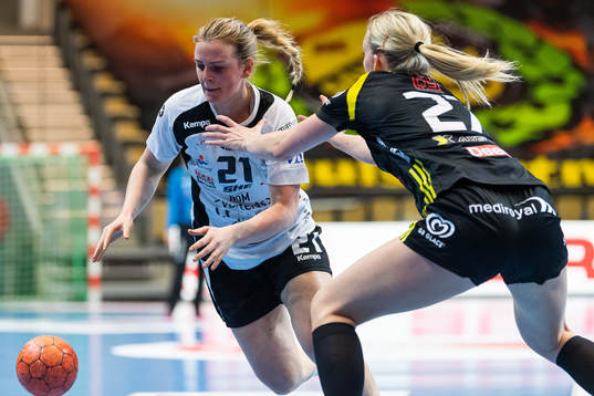 VästeråsIrstas Viola Paulsen och Sävehofs Ida Staxen