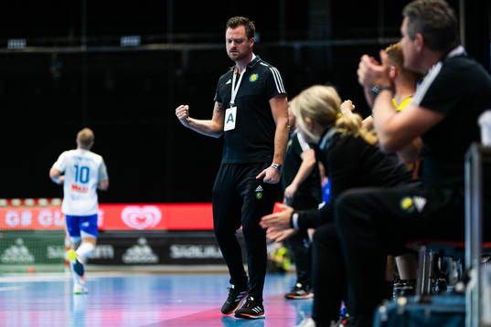 Sävehofs tränare Kristian Berntsson jublar