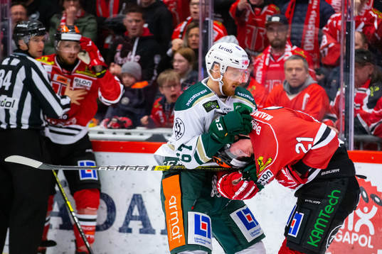 Färjestads Pontus Widerström och Örebros Linus Öberg