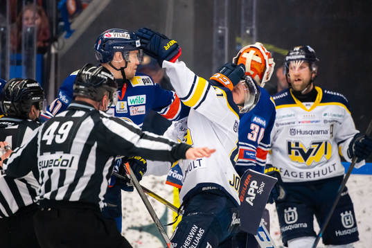 s Johan Johnsson i bråk