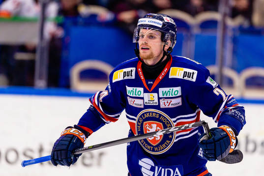 Växjös Brendan Shinnimin med avbruten klubba