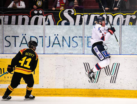 Linköpings Samuel Lofquist jublar