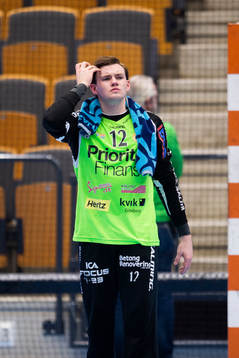 Redbergslids målvakt Kristian Zetterlund deppar