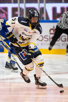 HV71s Michelle Löwenhielm